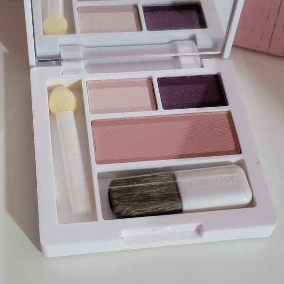 Clinique Other - NEW Clinique Eyeshadow and Blush Palette with Mirror
